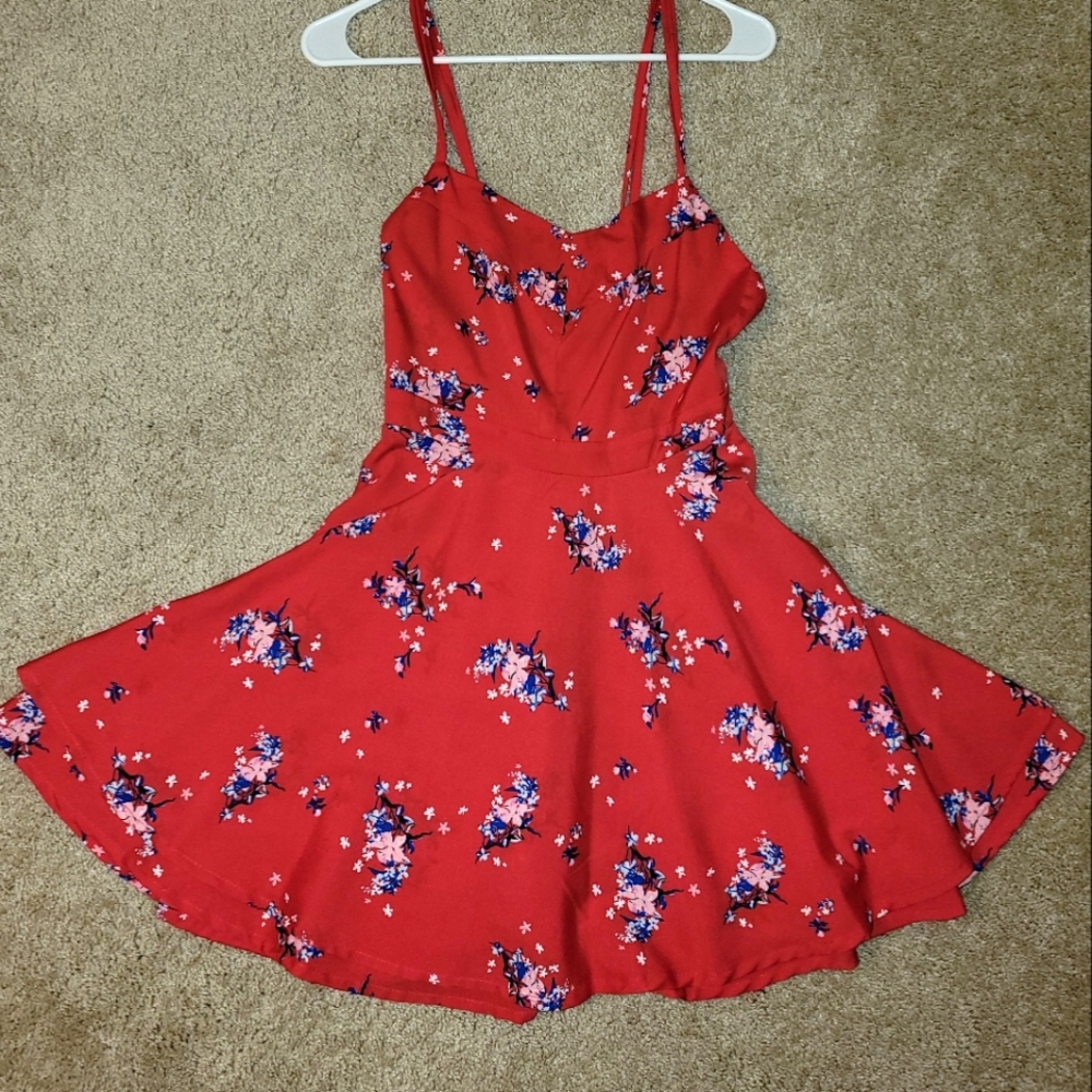 Mini floral dress with open back